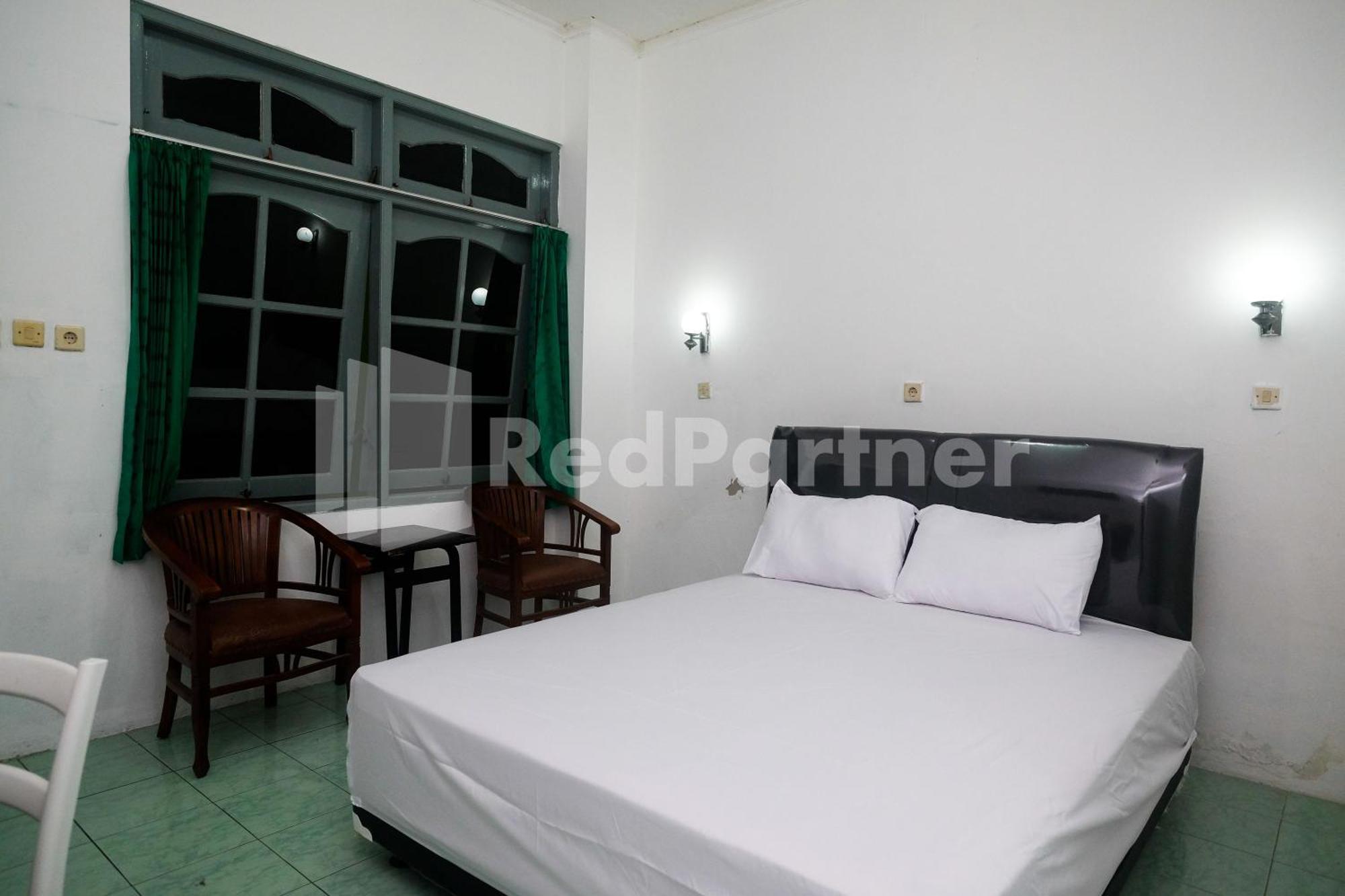 Hotel Camila Living Redpartner *